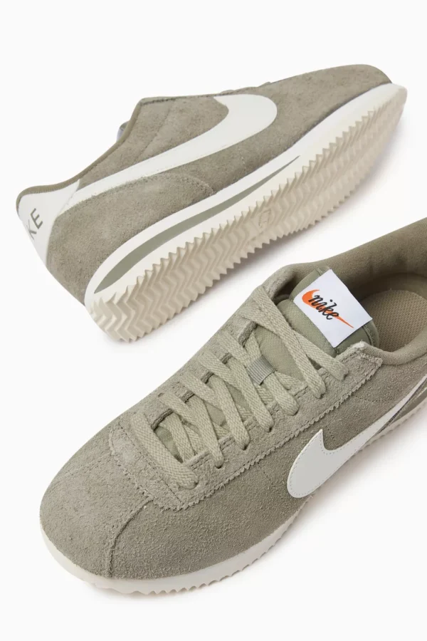 Nike  Follow Cortez Vintage Sneakers in Suede - Image 2