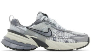 Nike V2K Run Pure Platinum Wolf Grey